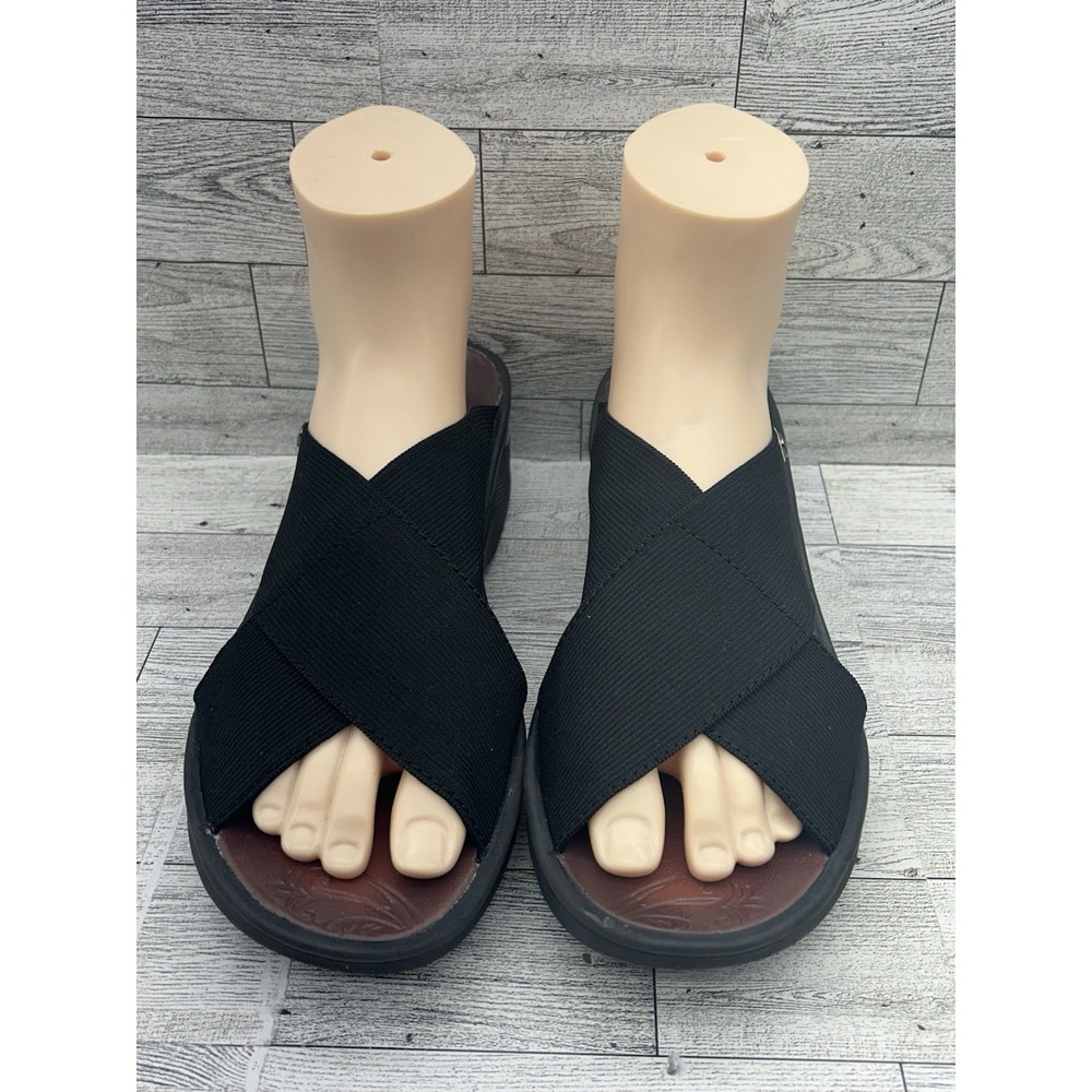Bzees Black Crossband Sandals